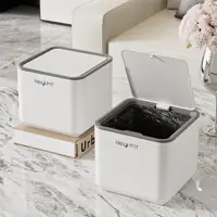Desktop Mini Trash Can 8868 – in-use scene 2